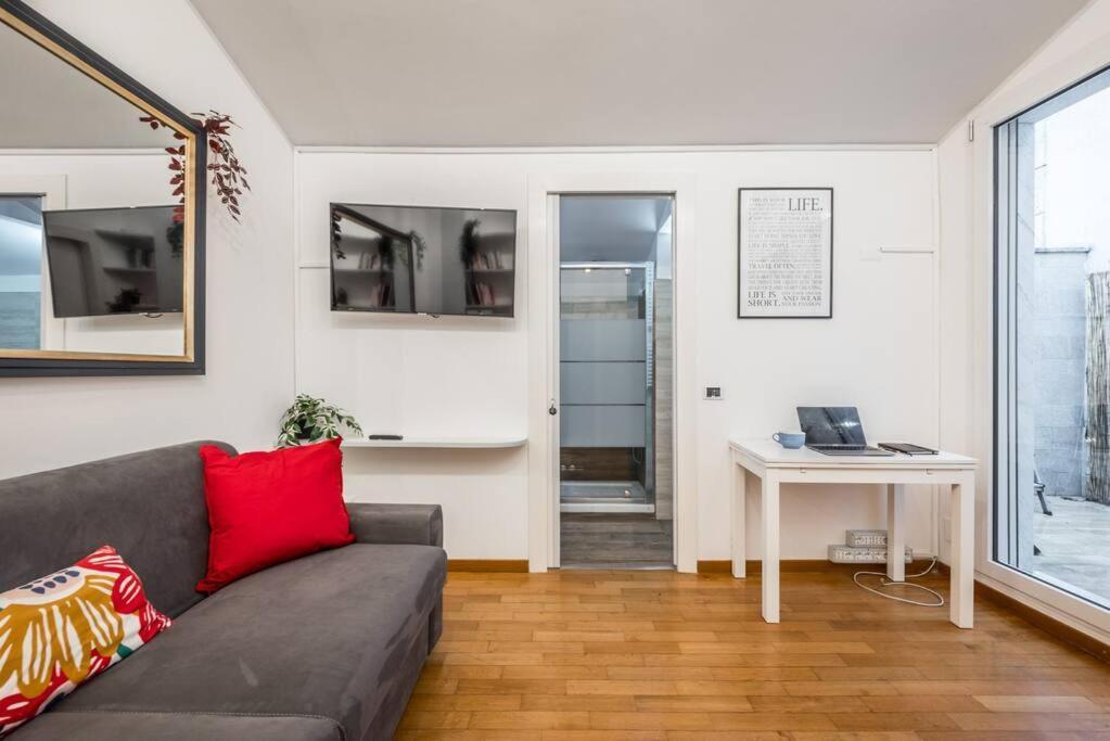 Duomo In 5 Minutes Cozy And Quiet Apartment Milan Bagian luar foto