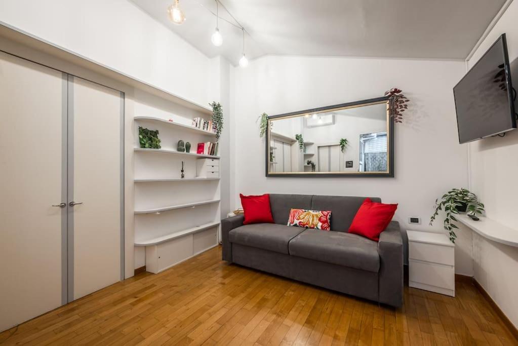 Duomo In 5 Minutes Cozy And Quiet Apartment Milan Bagian luar foto